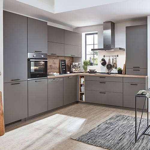 winkelkueche touch von nobilia mit fronten in lacklaminat in schiefergrau supermatt und integrierte e-geräte